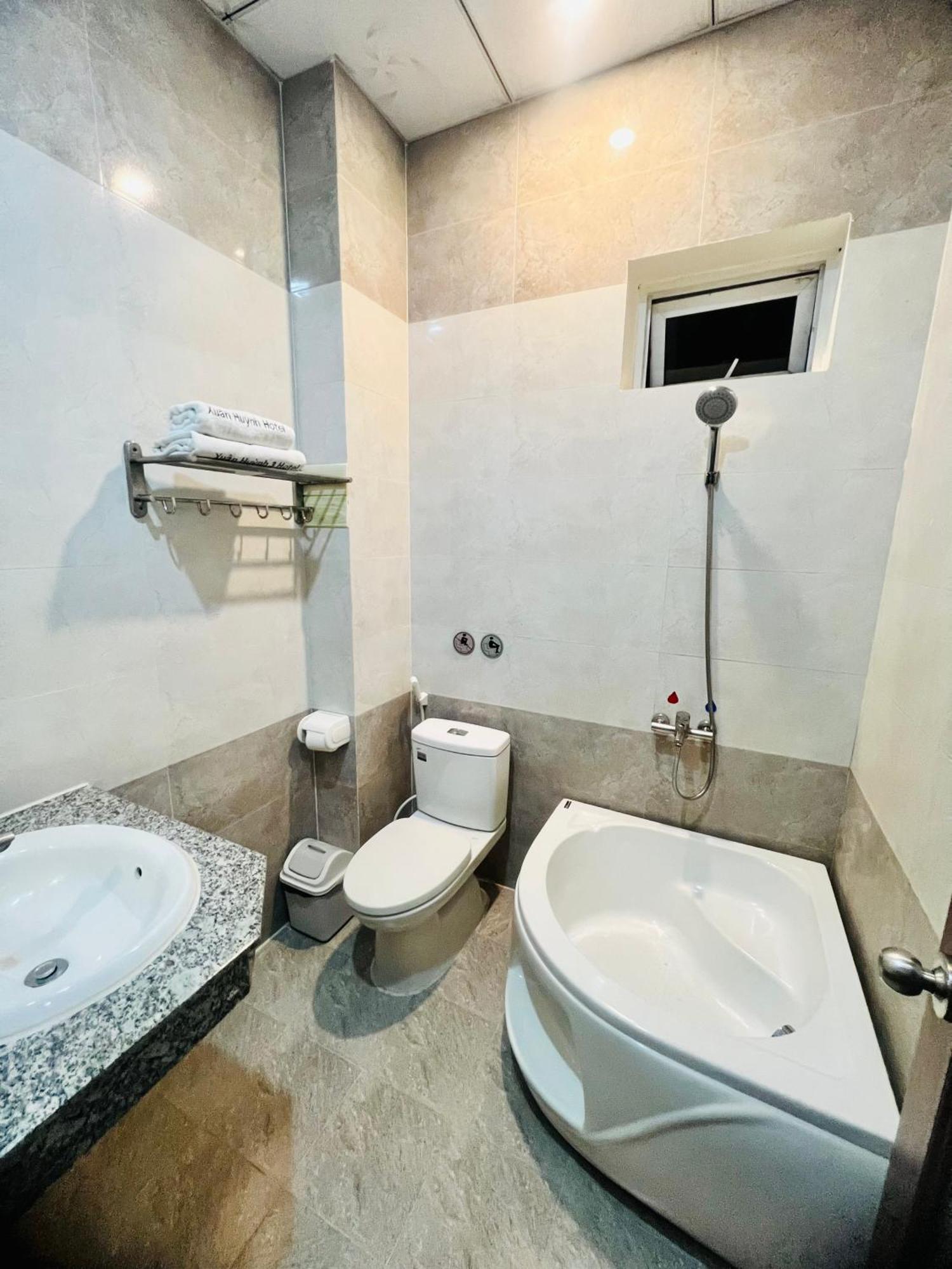 Xuan Huynh 3 Hotel Шокчанг Экстерьер фото