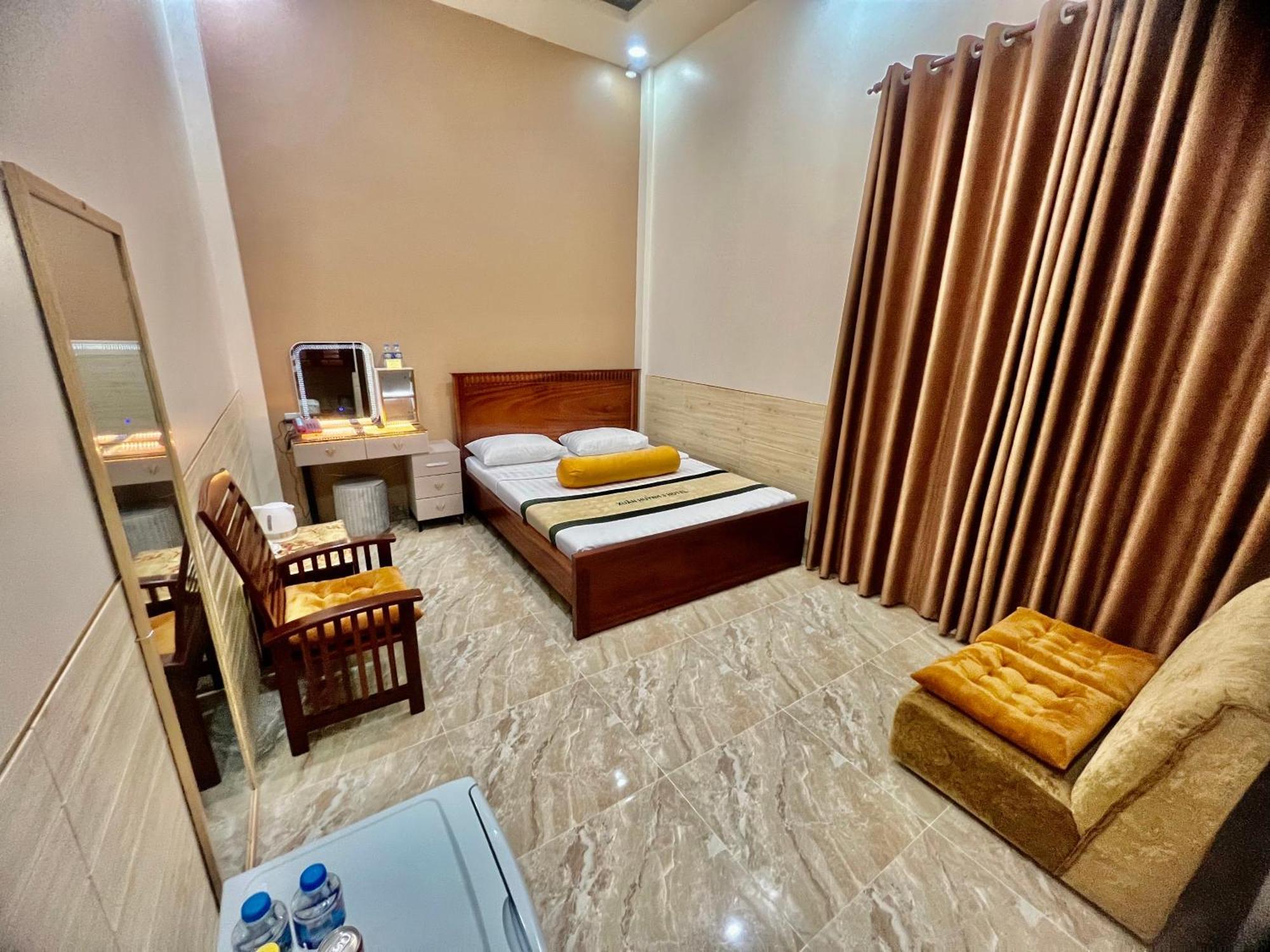 Xuan Huynh 3 Hotel Шокчанг Экстерьер фото